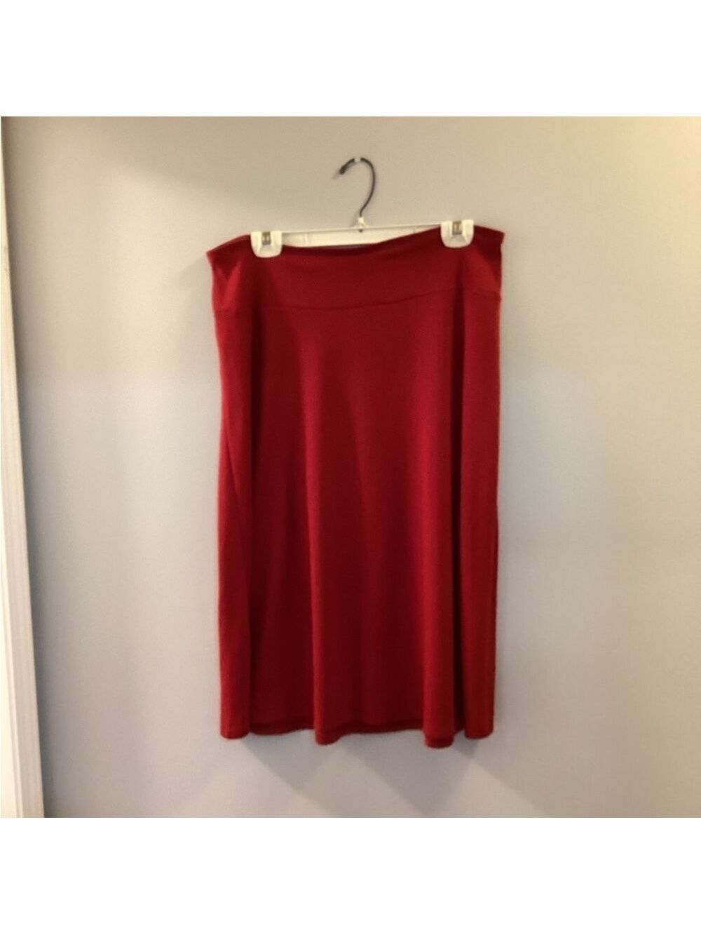 Laura Scott pull on candy apple red skirt Woman’s size medium not lined